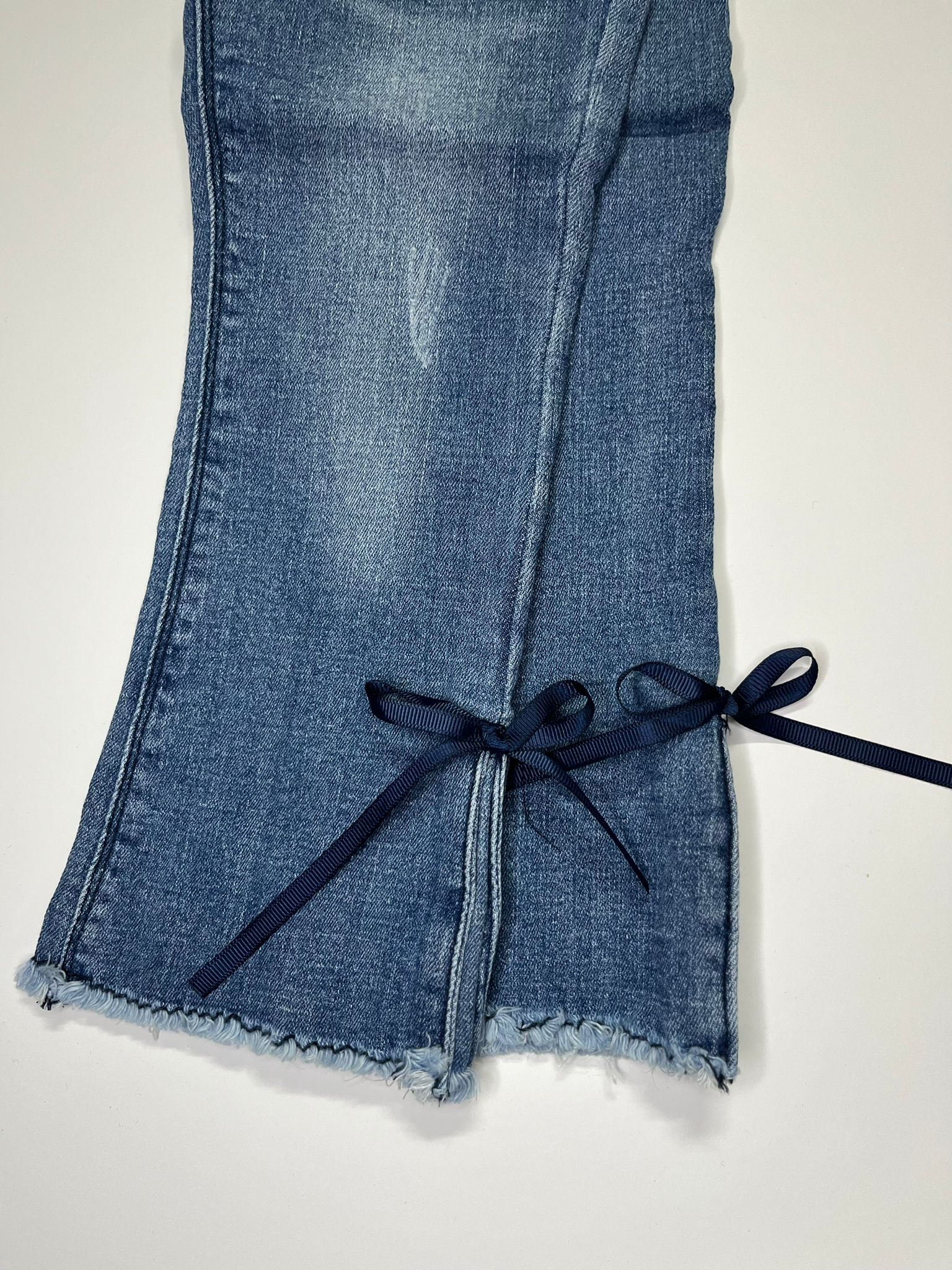 efa16f17-c3ae-4a94-a46c-50cbb1e8633a